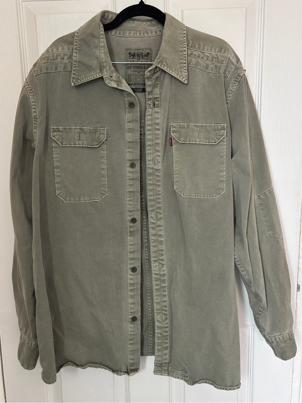 Levi’s vintage 100% cotton button down in light olive army green utility wear